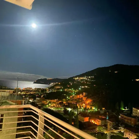 Exclusive - * Alassio