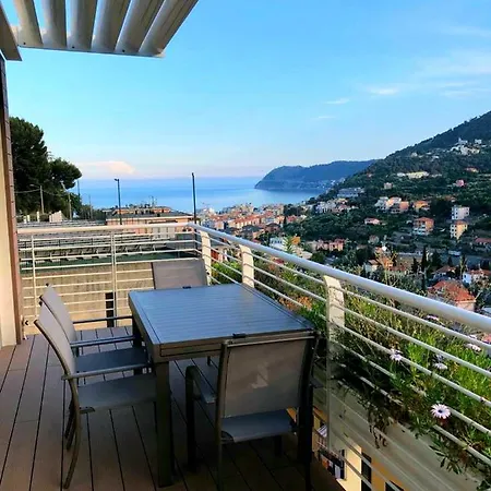Exclusive - Alassio