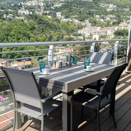 Exclusive - Apartment Alassio