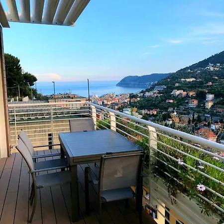 Exclusive - Alassio